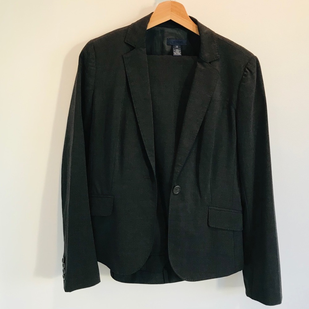 J. Crew lightweight wool suit jacket 8 pants 6